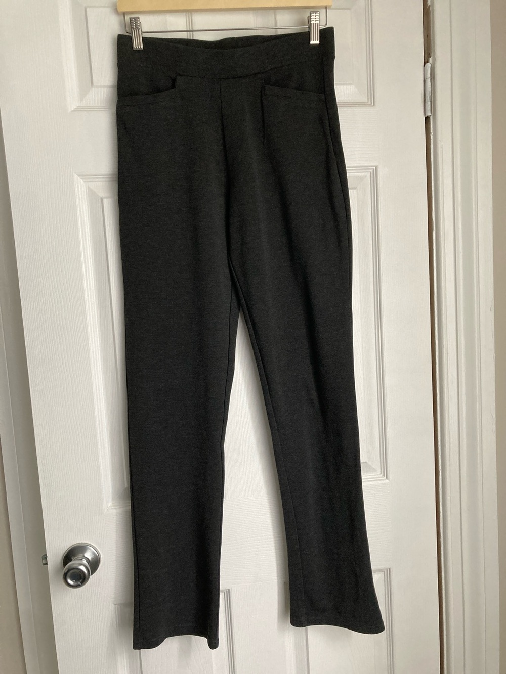 Worthington Collection Straight Leg Pull-On Pants Dark Gray – Women’s Medium